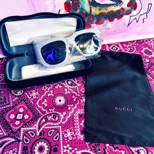 Gucci GG - Grey Oversized Sunnies